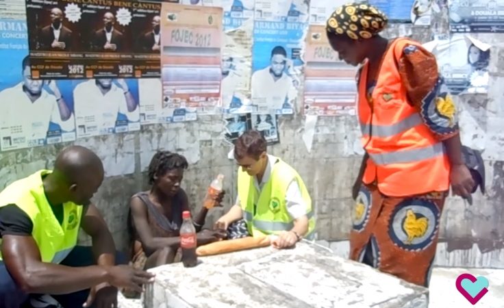 Les Sœurs Hospitalières de Douala au service des démunis de la rue
